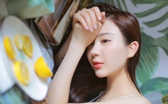 灌醉水嫩大学生啪啪嗯啊男女